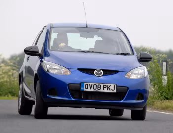 Mazda2 3-door [UK-spec] (DE) '2008–10