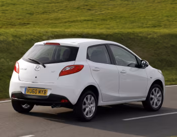 Mazda2 5-door [UK-spec] (DE2) '2010–14