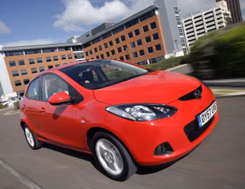 Mazda2 5-door [UK-spec] (DE) '2007–10