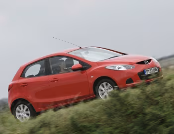 Mazda2 5-door [UK-spec] (DE) '2007–10