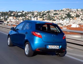 Mazda2 5-door (DE2) '2010–14