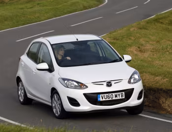 Mazda2 5-door [UK-spec] (DE2) '2010–14
