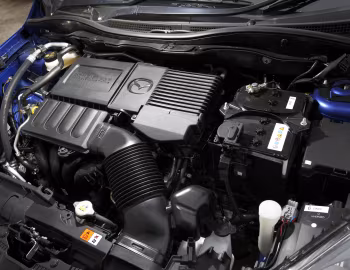 Bajo el capó Mazda2 Genki (DE2) '2010–14
