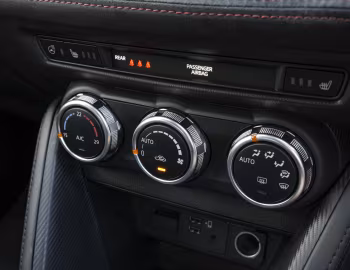 Intérieur Mazda2 Homura Aka [UK-spec] (DJ) '2023–25