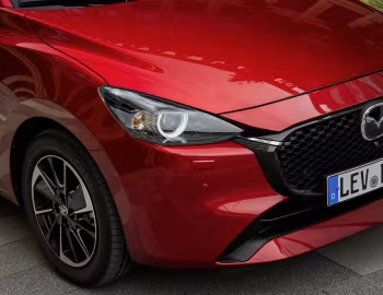 Mazda2 Homura Aka [EU-spec] (DJ) '2023–25