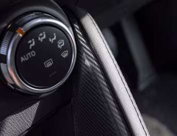 Intérieur Mazda2 Homura Aka [UK-spec] (DJ) '2023–25