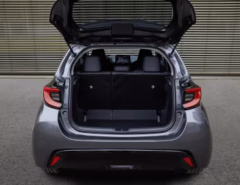 Ambos Mazda2 Hybrid [EU-spec] '2022–23