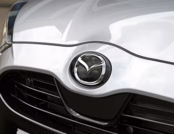 Mazda2 Hybrid [UK-spec] '2022–23