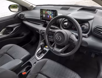 Interior Mazda2 Hybrid [UK-spec] '2022–23