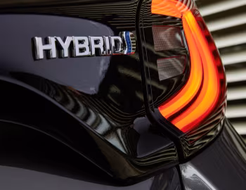 Mazda2 Hybrid [EU-spec] '2022–23