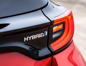 Mazda2 Hybrid [EU-spec] '2022–23