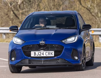 Mazda2 Hybrid [UK-spec] '2024–pr.