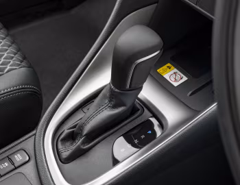 Interior Mazda2 Hybrid [UK-spec] '2022–23