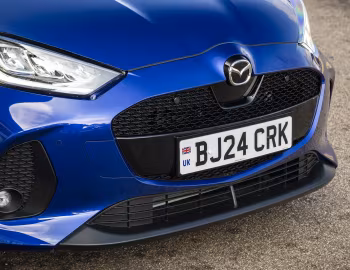 Mazda2 Hybrid [UK-spec] '2024–pr.