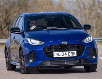 Mazda2 Hybrid [UK-spec] '2024–pr.