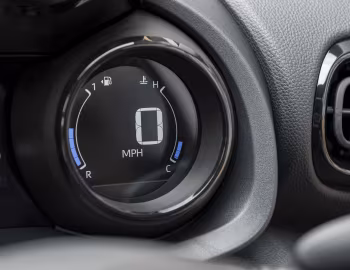 Interior Mazda2 Hybrid [UK-spec] '2022–23