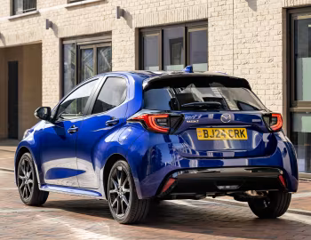 Mazda2 Hybrid [UK-spec] '2024–pr.