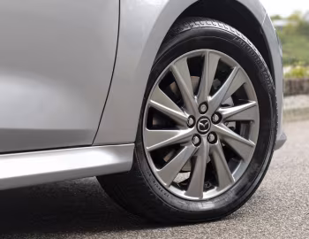 Mazda2 Hybrid [UK-spec] '2022–23