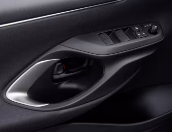 Interior Mazda2 Hybrid [EU-spec] '2024–pr.