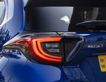 Mazda2 Hybrid [UK-spec] '2024–pr.