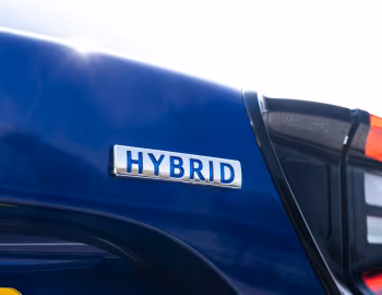 Mazda2 Hybrid [UK-spec] '2024–pr.