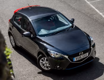 Mazda2 "Red Edition" [UK-spec] (DJ) '2016