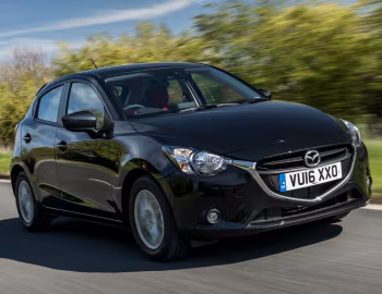 Mazda2 "Red Edition" [UK-spec] (DJ) '2016