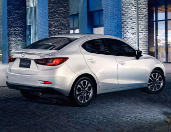 Mazda2 Sedan '2014–19