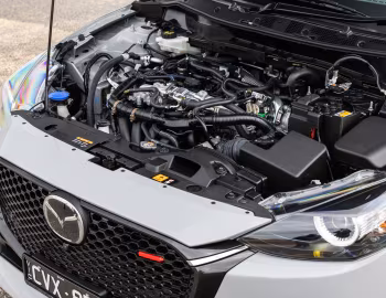 Bajo el capó Mazda2 Sedan [Australia] (DJ) '2023–pr.