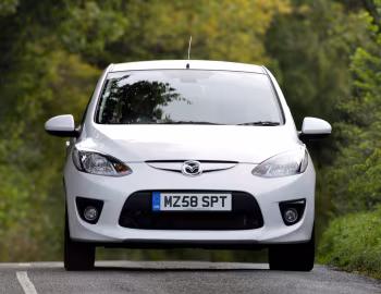 Mazda2 Sport 3-door [UK-spec] (DE) '2008–10