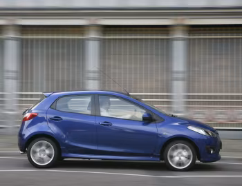 Mazda2 Sport 5-door [UK-spec] (DE) '2007–10