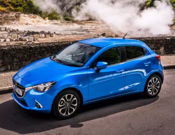 Mazda2 "Tech Edition" [UK-spec] (DJ) '2017