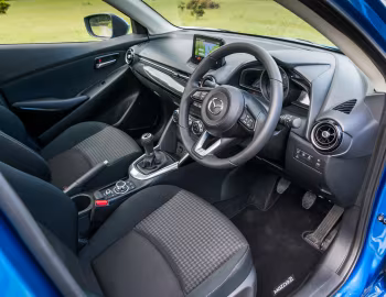 Interior Mazda2 "Tech Edition" [UK-spec] (DJ) '2017