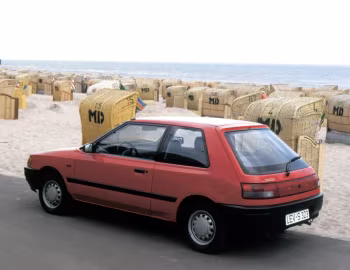 Mazda 323 LX 3-door [Worldwide] (BG) '1992–94