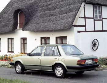 Mazda 323 Sedan (BD) '1980–86