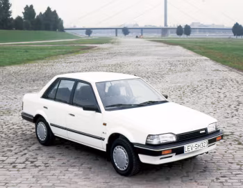 Mazda 323 Sedan (BF) '1987–89