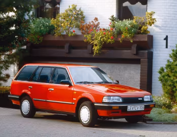 Mazda 323 Station Wagon (BW) '1987–89