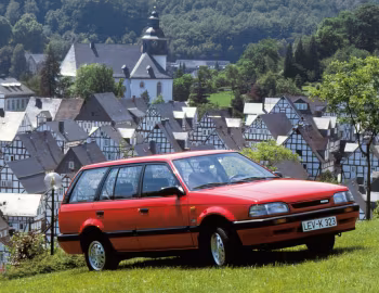 Mazda 323 Station Wagon 4WD (BW) '1990–93