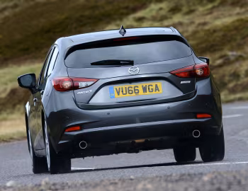 Mazda3 Hatchback [UK-spec] (BM) '2016–19