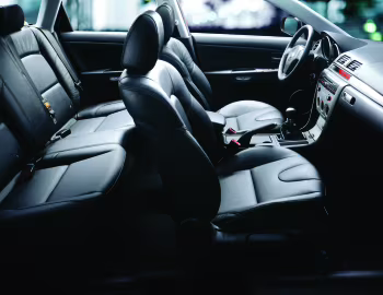 Інтэр'ер 2004–06 Mazda3 S Hatchback [North America] (BK) '2003–06