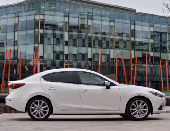 Mazda3 Saloon [Ireland] (BM) '2013–16