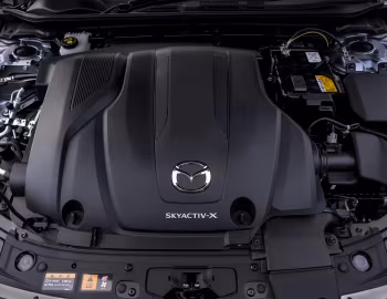Bajo el capó Mazda3 Skyactiv-X AWD Hatchback [UK-spec] (BP) '2019–pr.