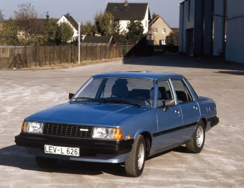 Mazda 626 Sedan (CB) '1980–82