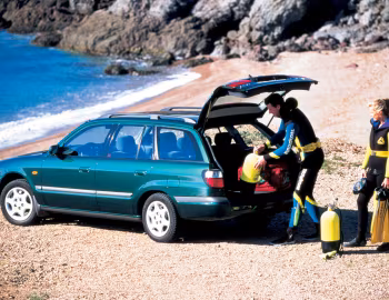 Mazda 626 Wagon (GW) '1998–2000