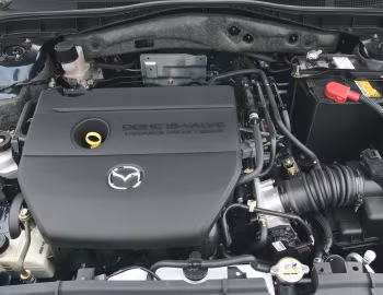Bajo el capó Mazda6 Hatchback [UK-spec] (GG) '2005–07