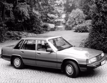 Mazda 929 Saloon '1984–86