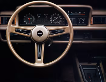 Panel frontal Mazda 929 L '1978–80