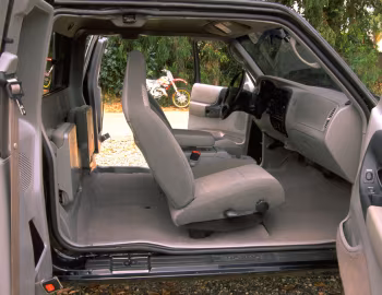 Interior 1998–2001 Mazda B4000 [North America] '1997–2001