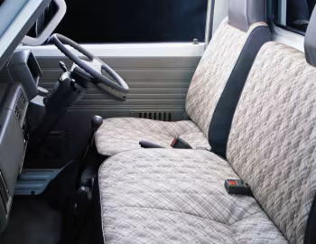 Interior Mazda Bongo Brawny Truck
