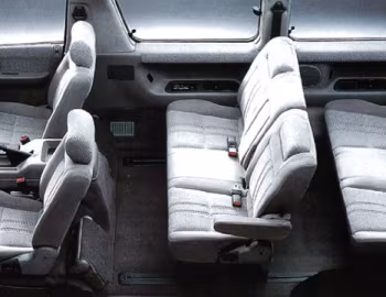 Интерьер Mazda Bongo Friendee '06.1995–99